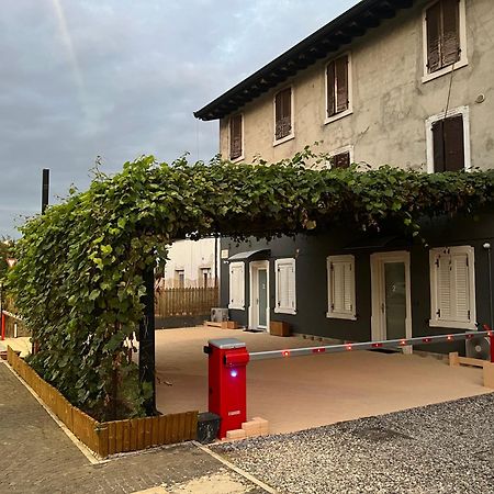 La Pergola Suites Dossobuono Exterior foto